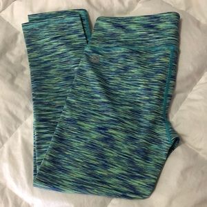 Fabletics crop leggings